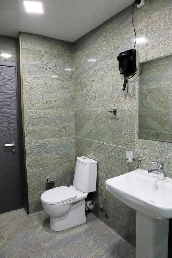 Casa Del Mar Hotell Kvariati Eksteriør bilde